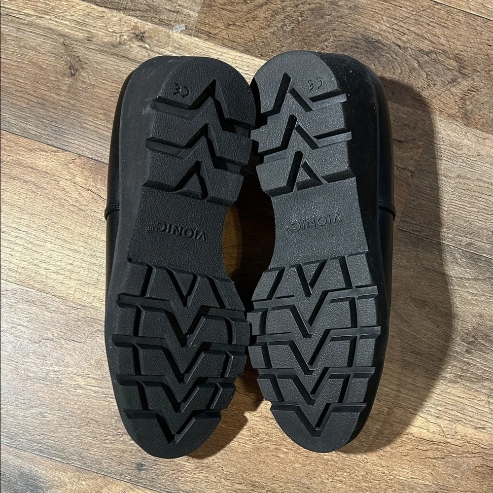 Vionic Women's Classic Black Loafers